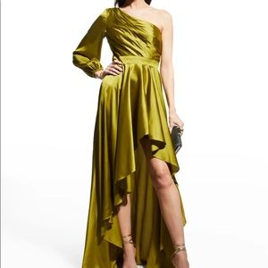 NET* never used * IEENA FOR MAC DUGGAL - One-Shoulder Long-Sleeve High-Low Gown